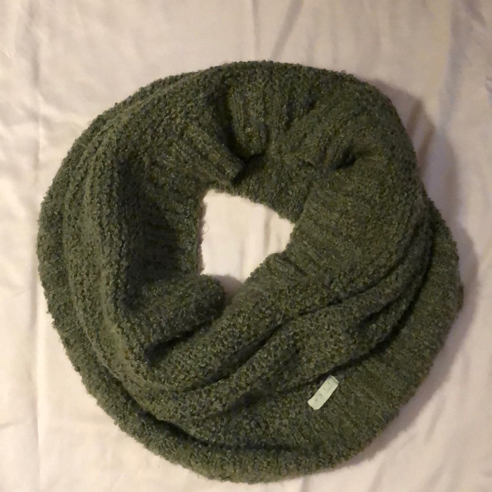 Neff infinity scarf super soft!